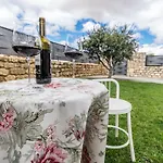 Fidalsa Rest Station * Burgo