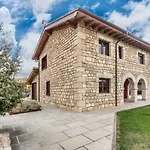 Fidalsa Rest Station * Burgo