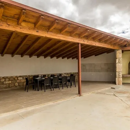 Fidalsa Rest Station * Burgo